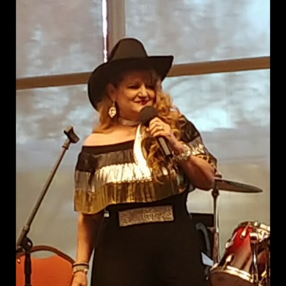 Meet your Posher, Joni